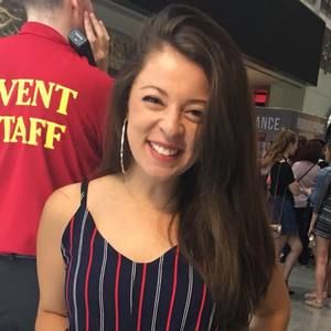 Meet your Posher, Crystal